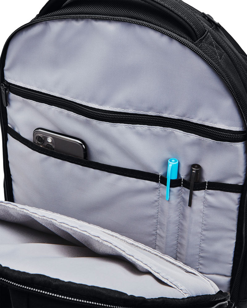 UAトライアンフ バックパック スポーツバッグ デイパック トレーニング リュック