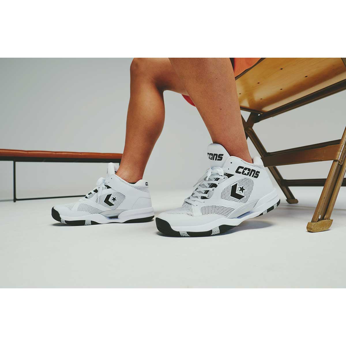 メンズ バスケットシューズ CONS ACCELERATOR MID バッシュ