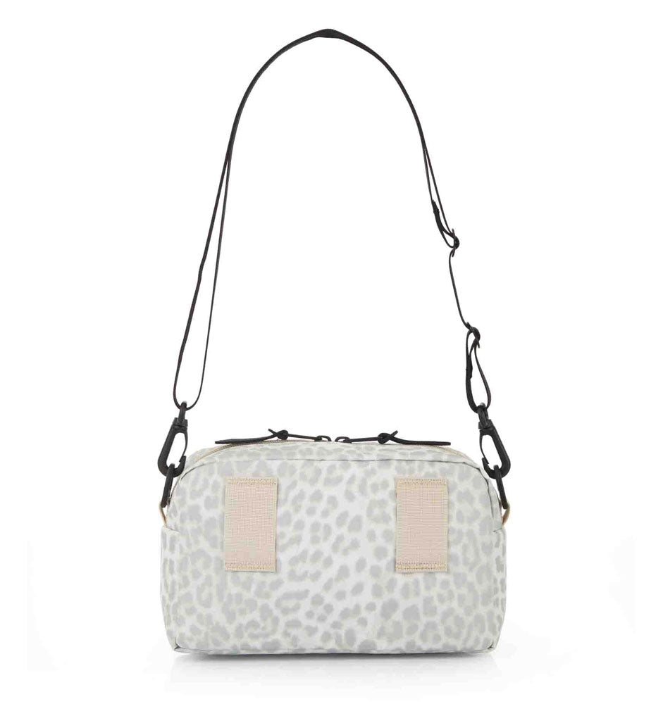 パデッドショルダーポーチM ポーチ PADDED SHOULDER POUCH M