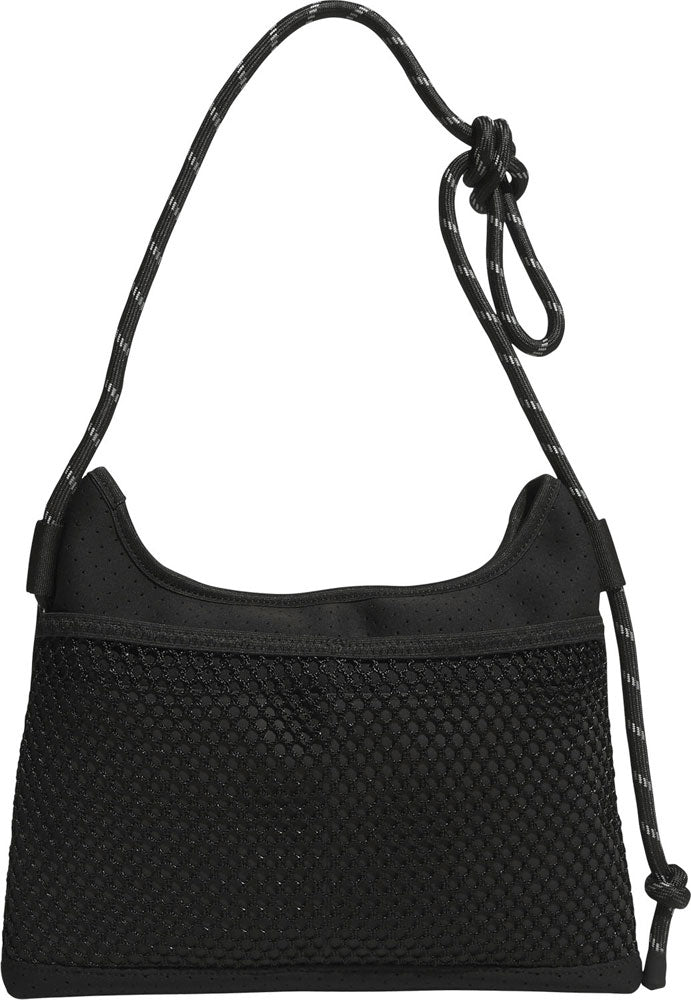 マストハブ サコッシュ シーズナル