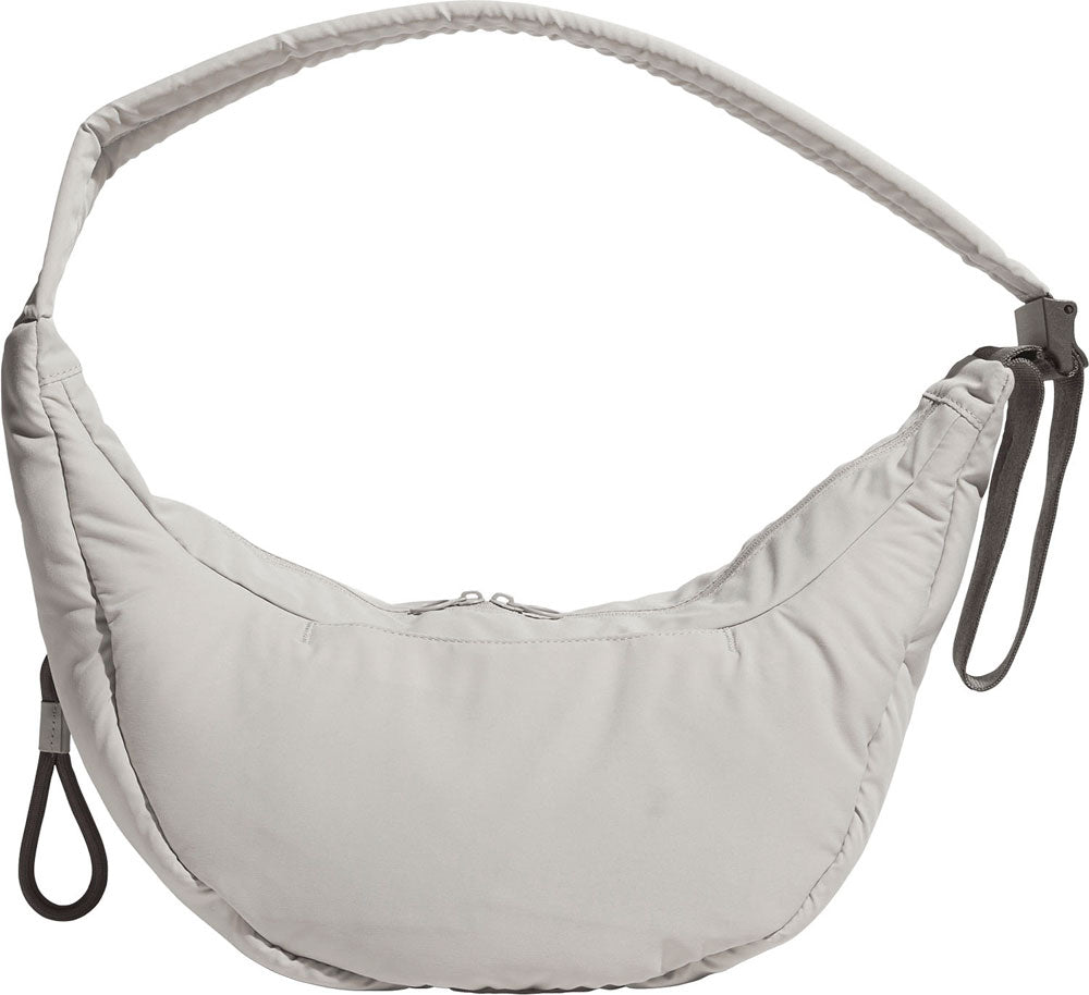 マストハブズ パフィー ショルダーバッグ カバン 鞄