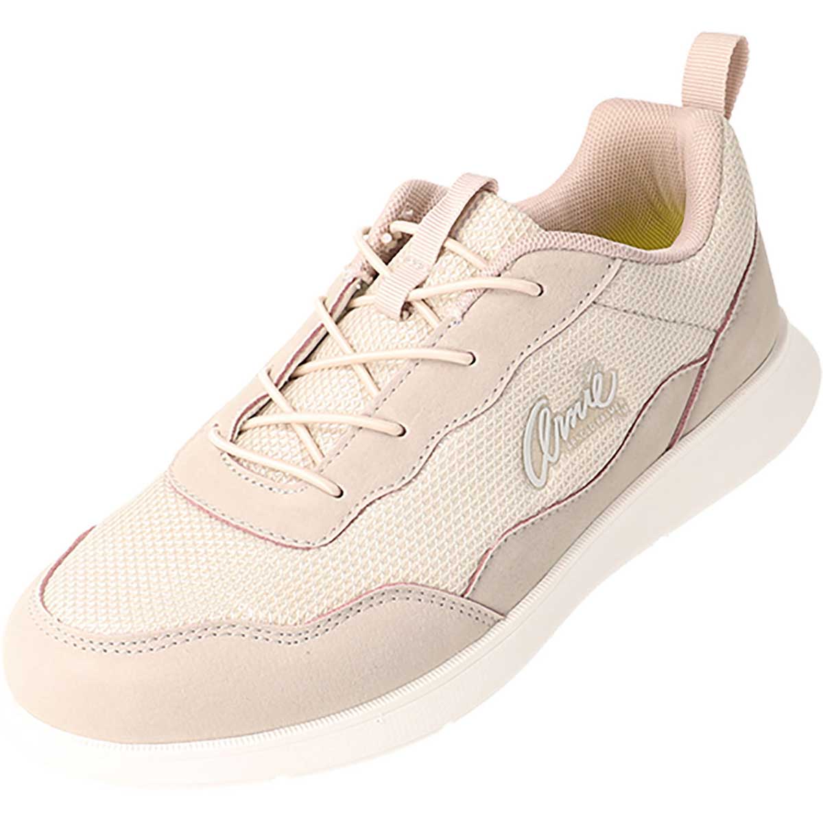 Lightweight mesh slip-ons