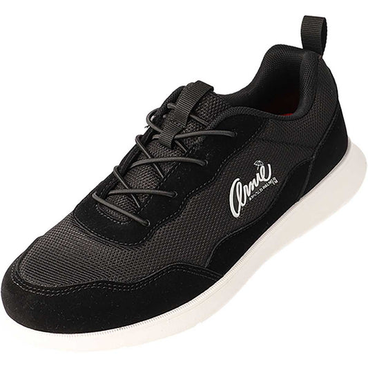 Lightweight mesh slip-ons