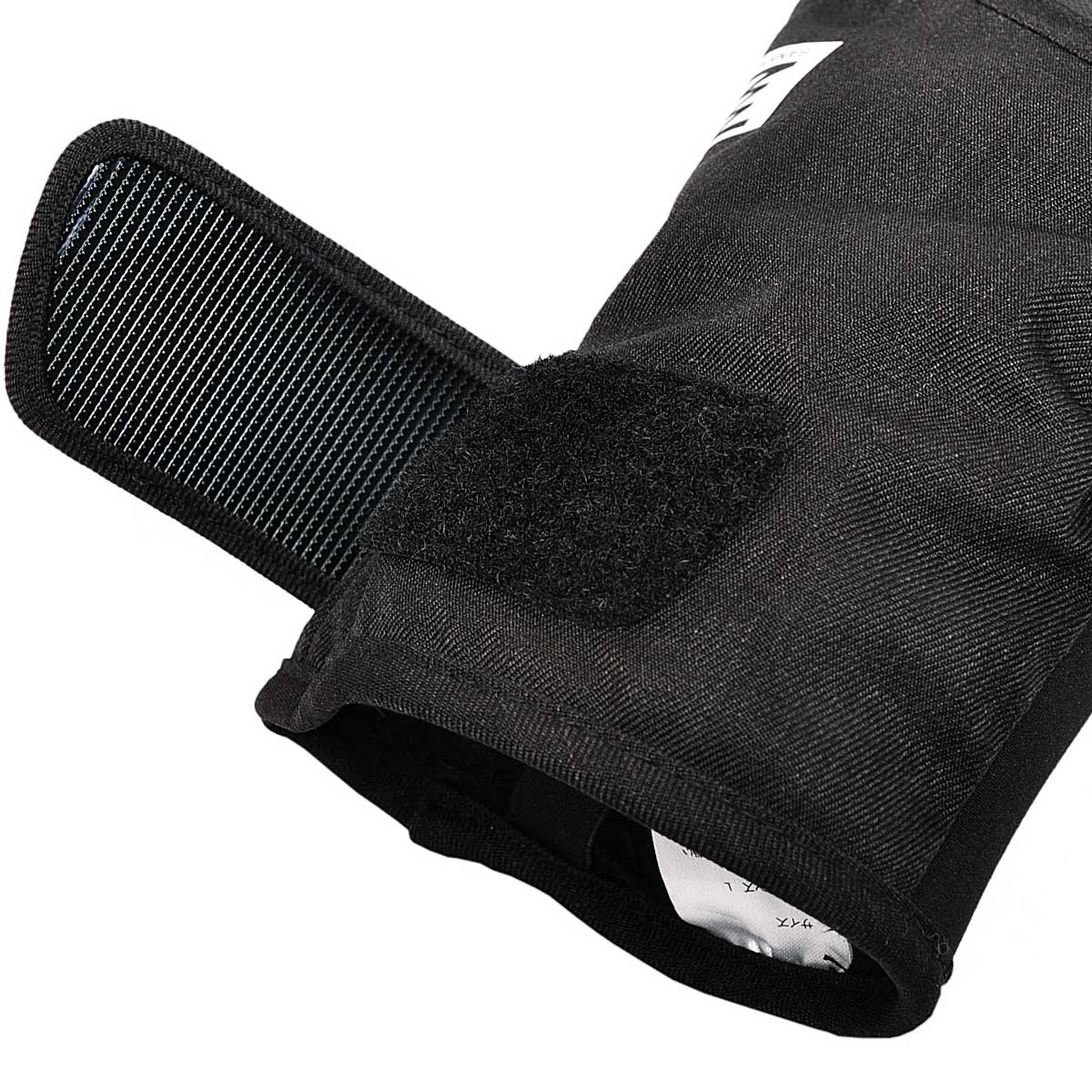 Mitten-type gloves for adults, made with high-performance waterproof and breathable insert film DRI VENT