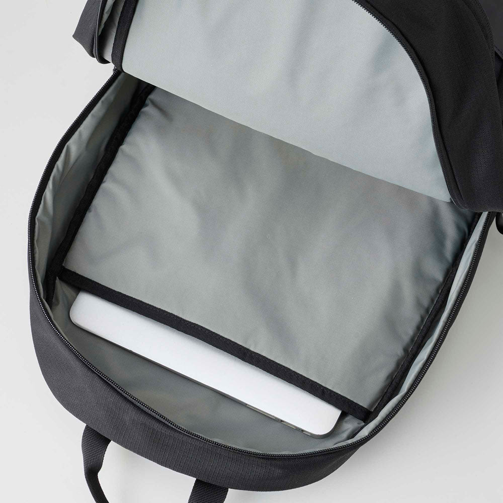 バッグパックL リュックサック デイパック