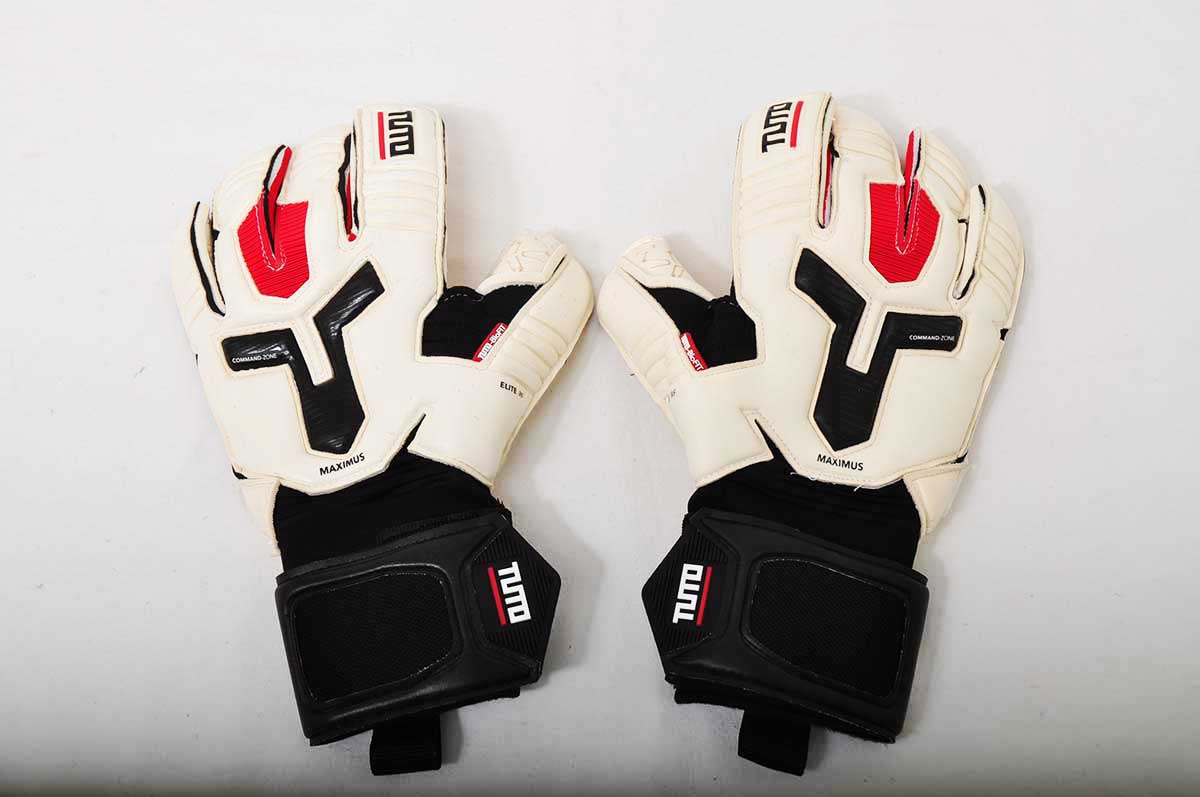 Goalkeeper gloves TUTO MAXIMUS ELITE RF