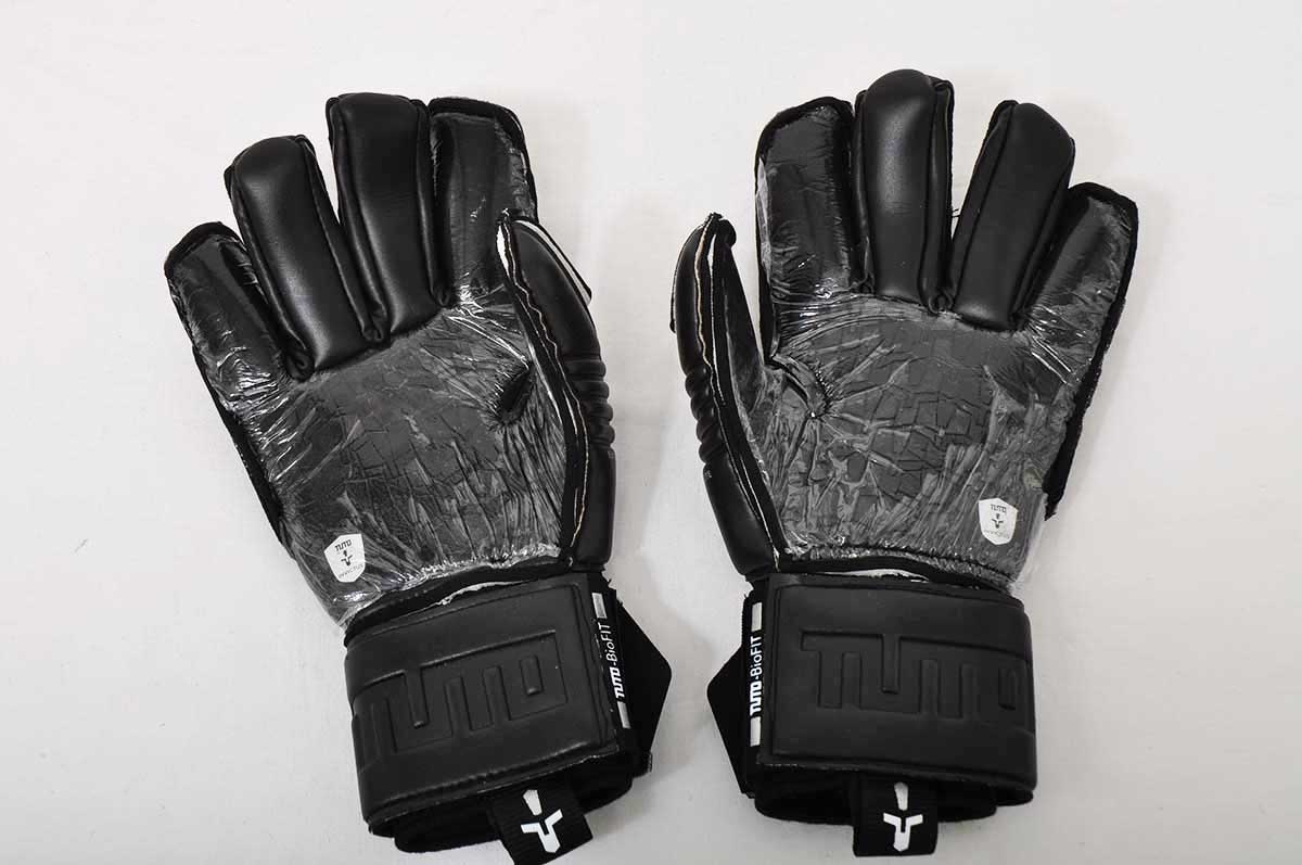 Goalkeeper gloves TUTO MAXIMUS ELITE HYBRID