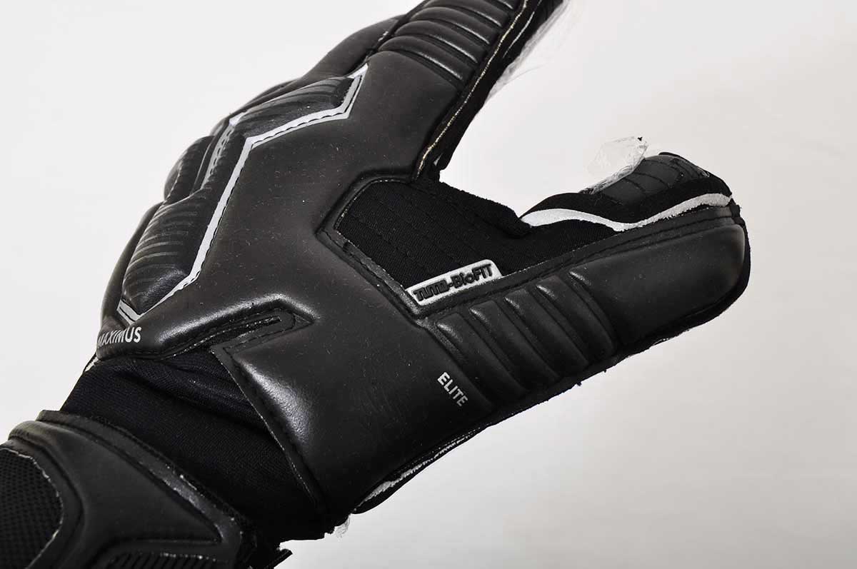 Goalkeeper gloves TUTO MAXIMUS ELITE HYBRID