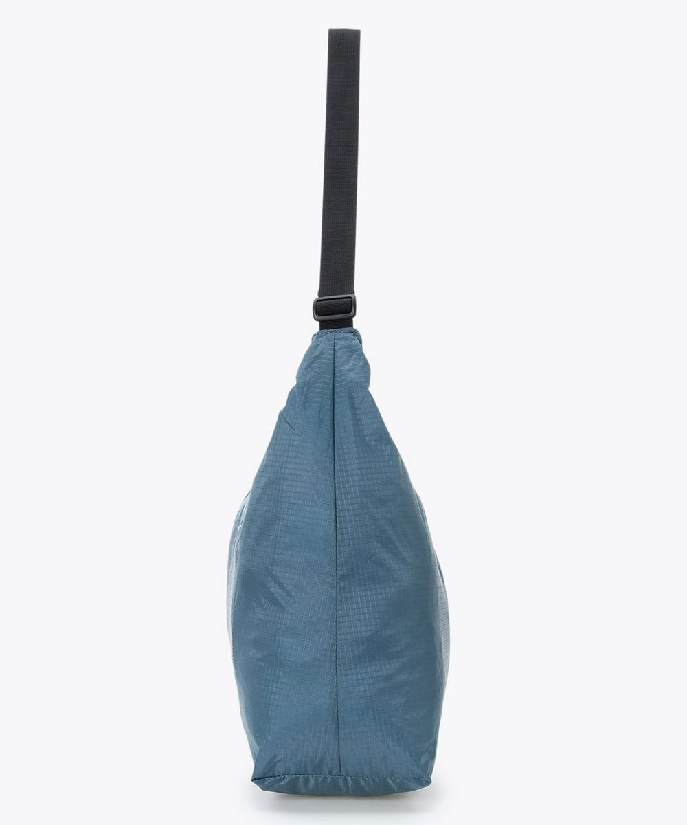 タイガーブルックショルダー バッグ 鞄 アウトドア シンプル はっ水 カジュアル