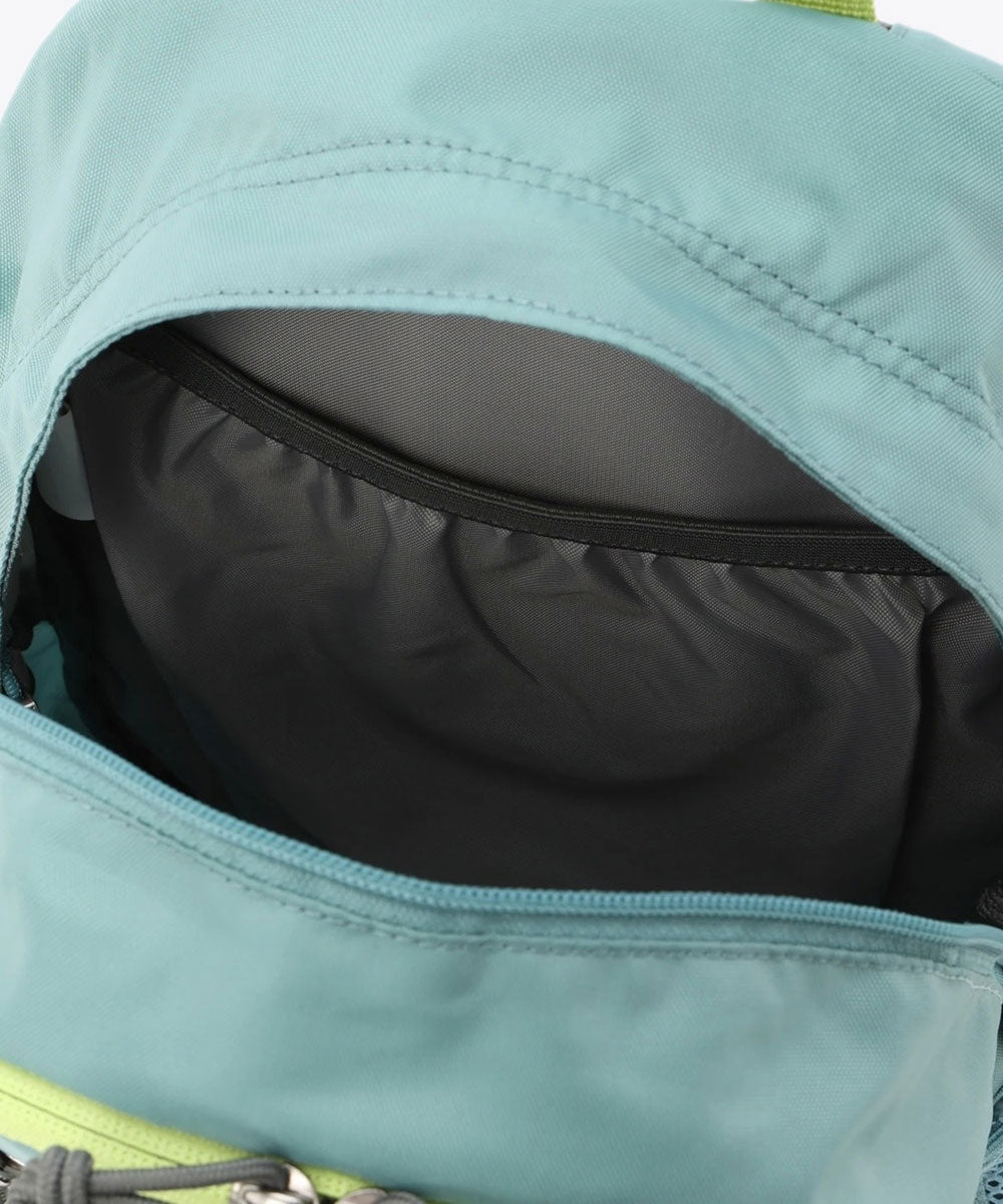 キャッスルロック15L バックパックII リュック アウトドア ハイキング はっ水 登山