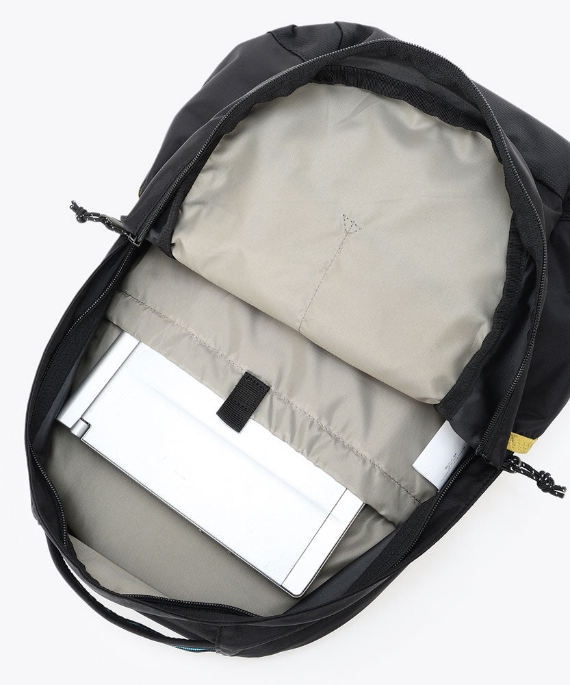 パナシーア25Lバックパック リュック はっ水 アウトドア 通勤 通学 カジュアル